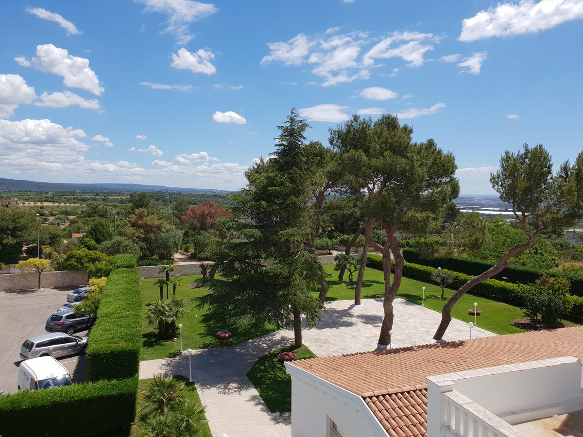 Villa Natia Mottola Luaran gambar
