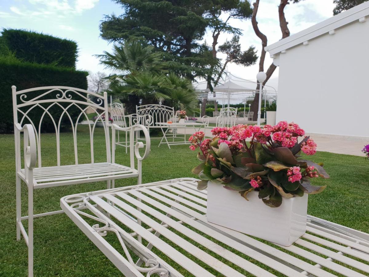 Villa Natia Mottola Luaran gambar